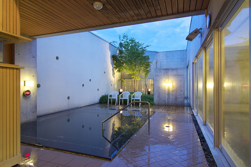 ニセコ綺羅の湯の洋風露天風呂