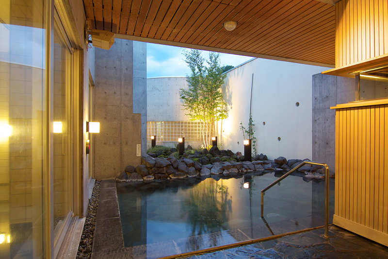 ニセコ綺羅の湯の露天風呂