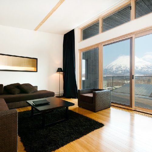 窓から羊蹄山が見えるフォレストエステート