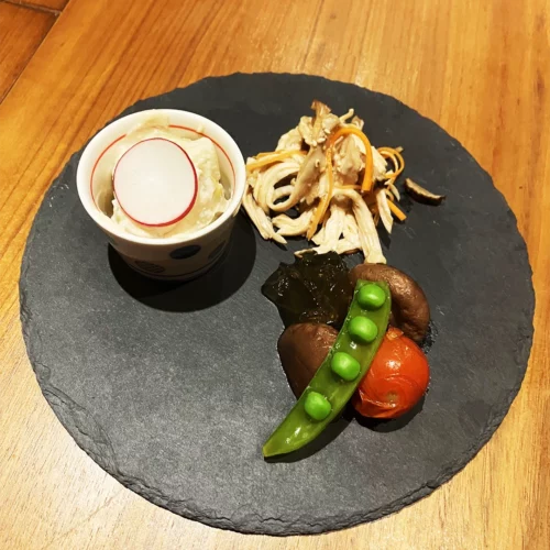 Steamed Chicken and Akita-style pickle