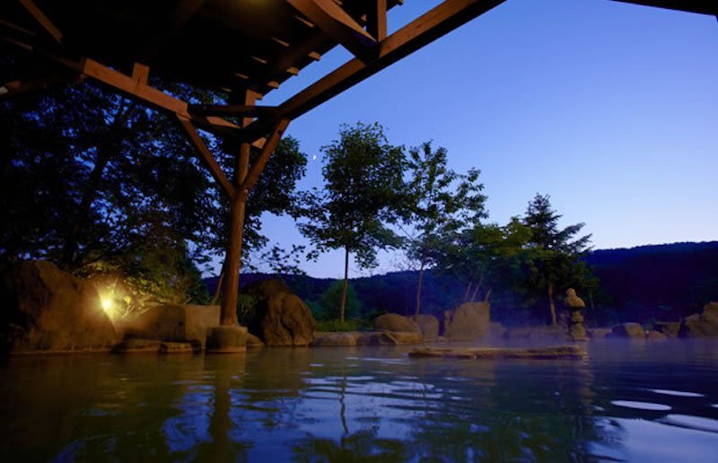 niseko grand hotel onsen