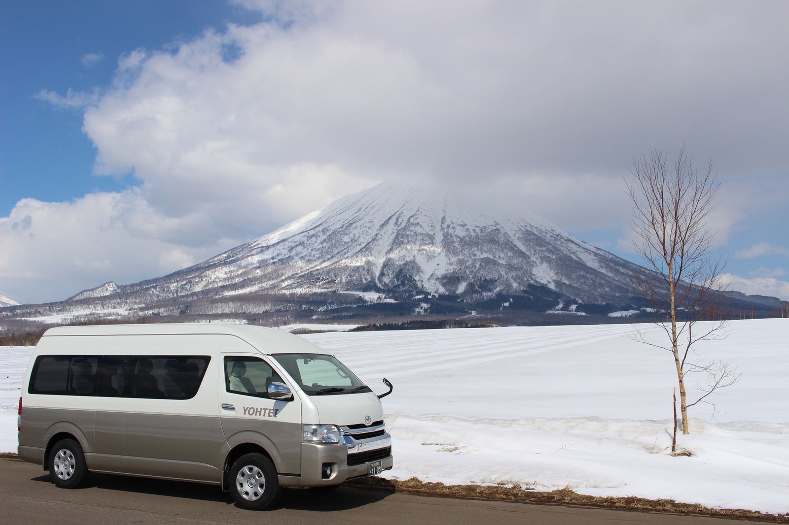 yohtei hire private airport transfer in niseko