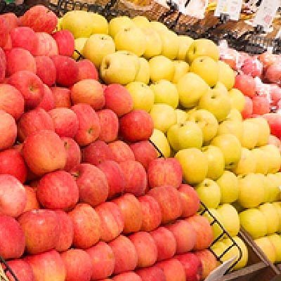 コープ倶知安店の果物売り場