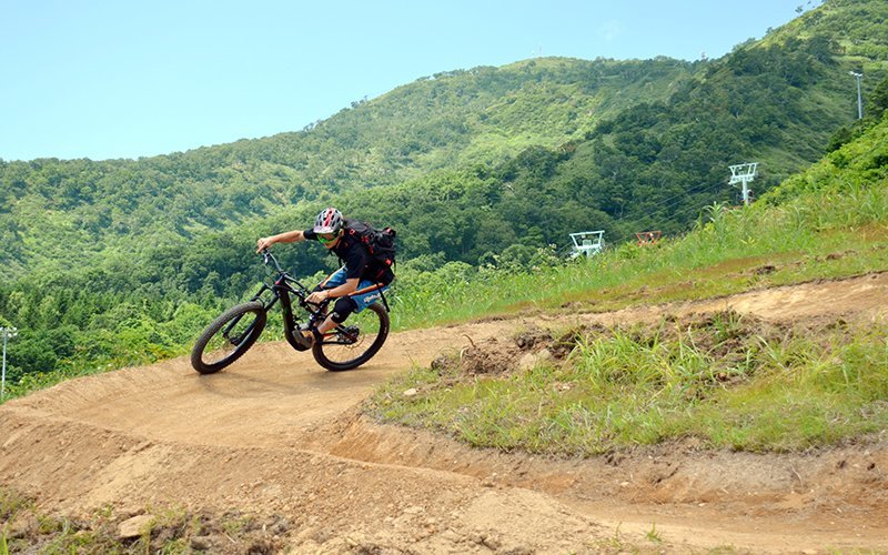 niseko downhill mountain biking hirafu