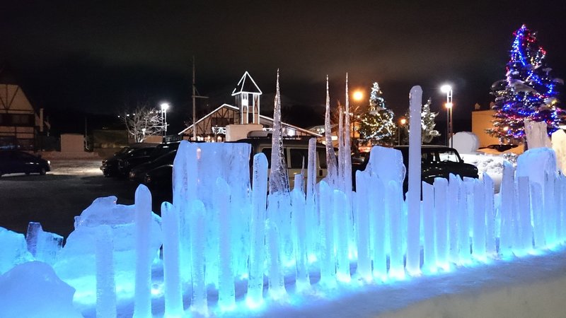 冬の綺羅の湯の氷のオブジェ