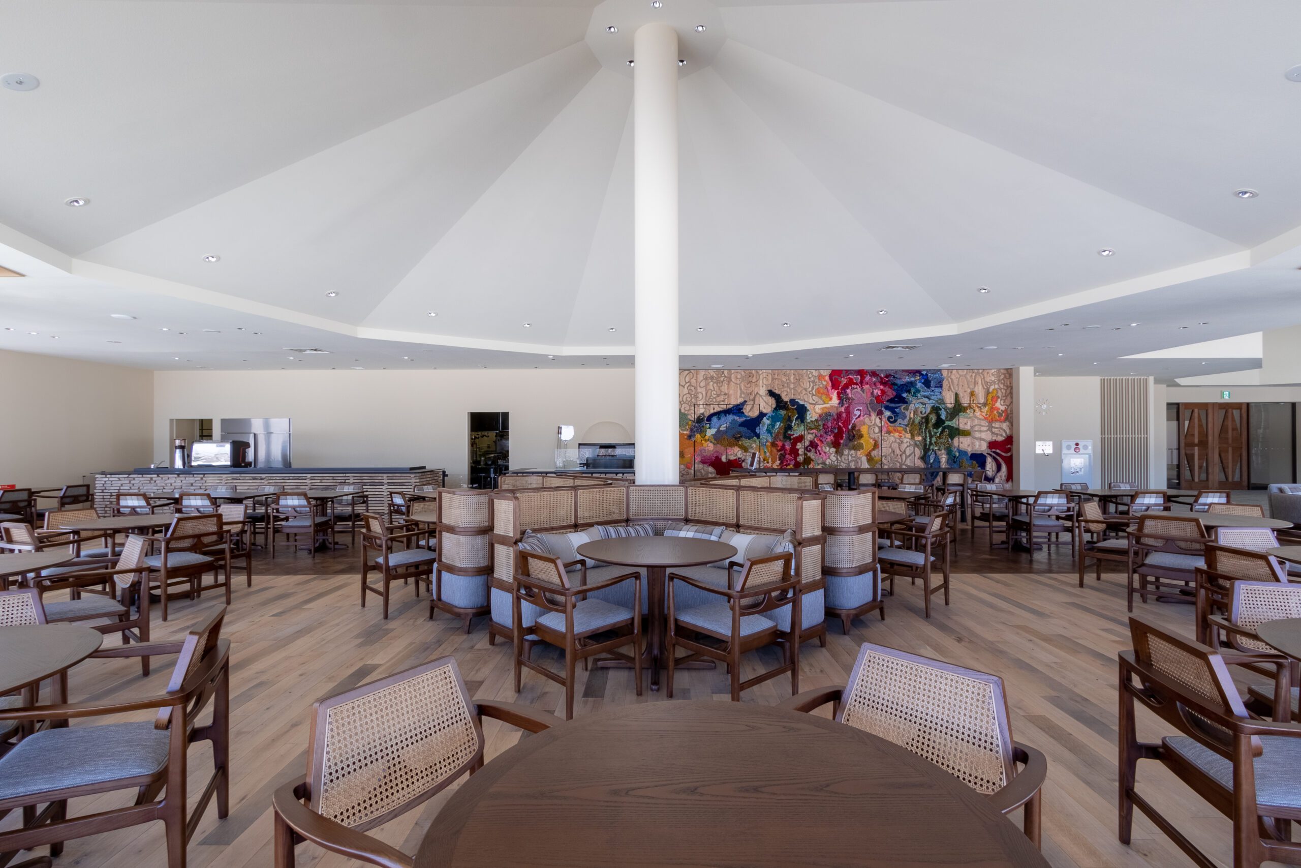 レストランCOENAの店内