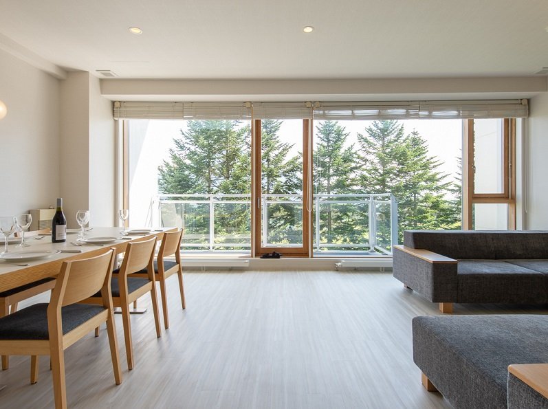 ランドマークビューのリビングダイニング